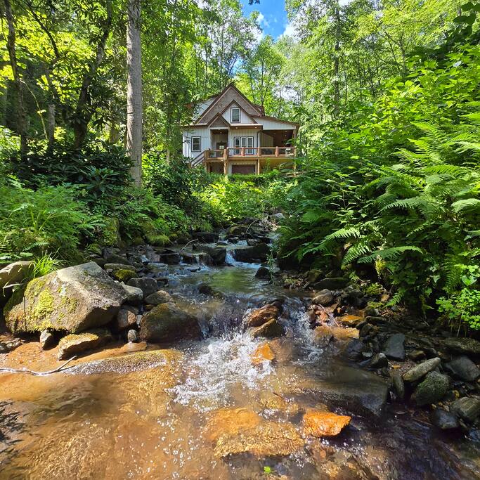 Creekside Waterview, a four-bedroom dog friendly rental home in Franklin NC